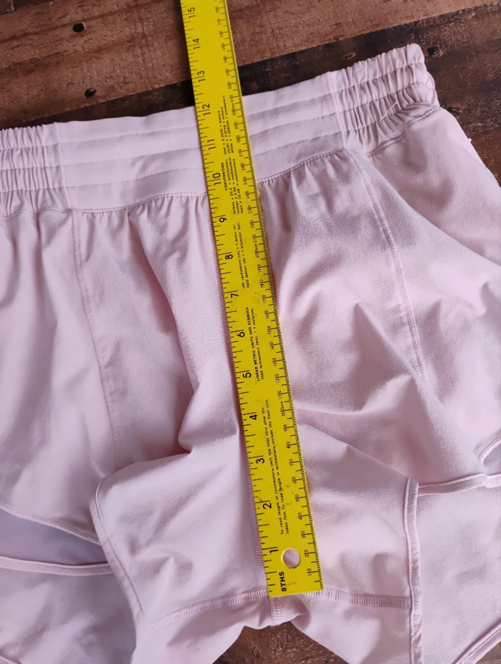 Lululemon Strawberry Milkshake Hotty Hot Shorts Size 6 - Picture 9 of 12